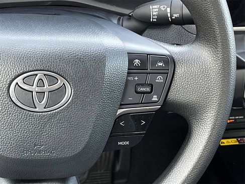 Used 2025 Toyota Camry LE image 11