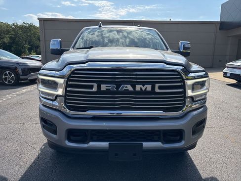 Used 2024 RAM 2500 Laramie AWD/4WD image 2