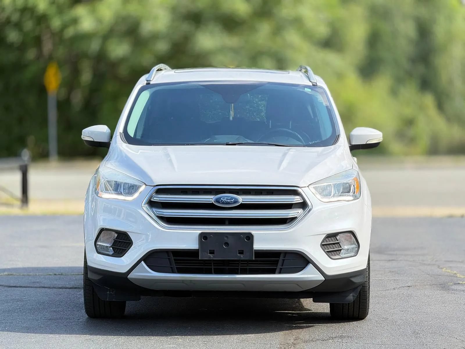 Used 2017 Ford Escape Titanium AWD/4WD image 4