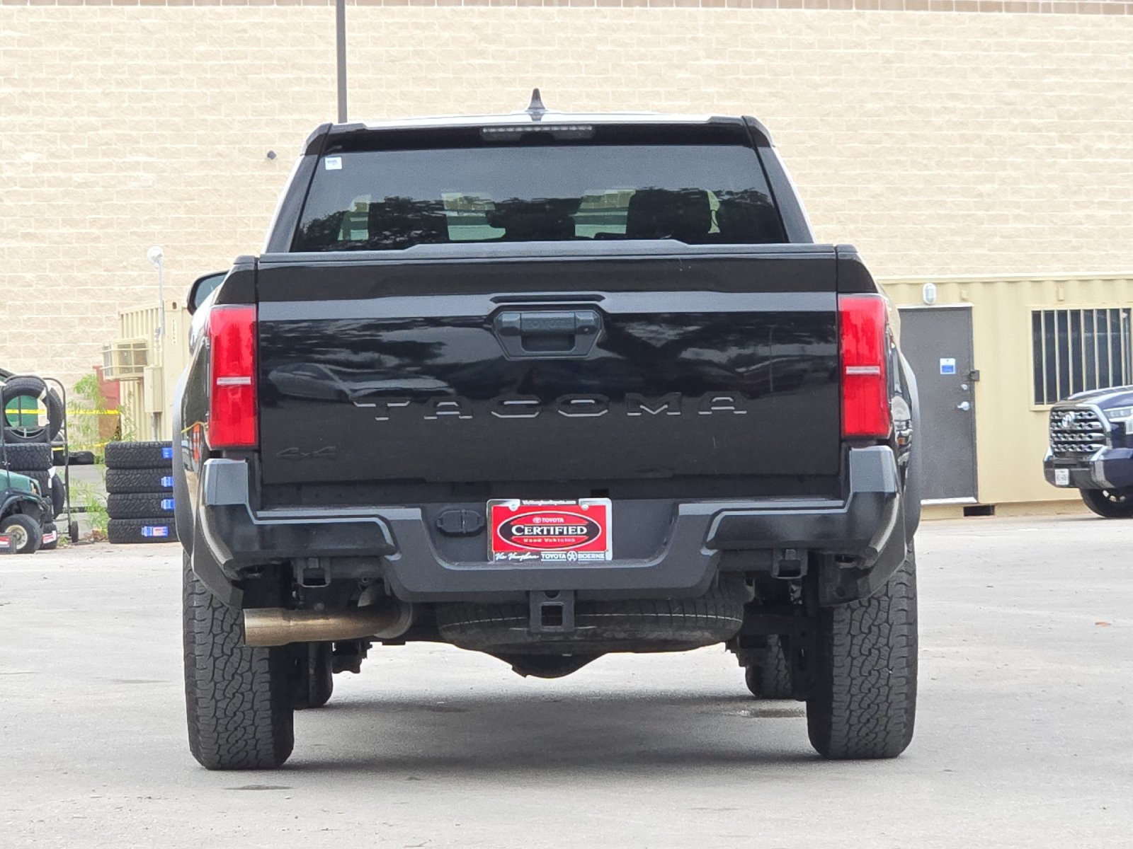 Certified 2025 Toyota Tacoma TRD Off-Road AWD/4WD image 4