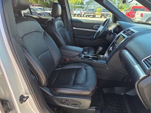 Used 2019 Ford Explorer Sport AWD/4WD image 28