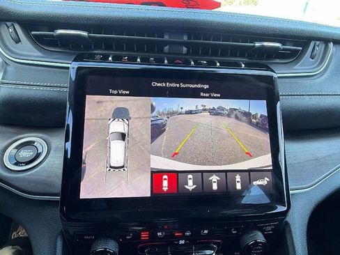 Used 2023 Jeep Grand Cherokee L Limited w/ Luxury Tech Group II image 34