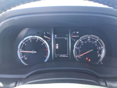 Used 2023 Toyota 4Runner TRD Off-Road Premium w/ Off Road Premium Plus Package image 15