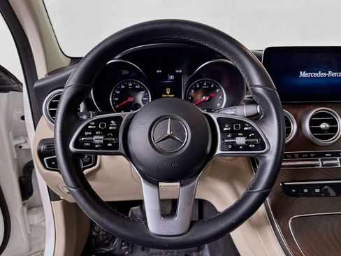 Used 2021 Mercedes-Benz GLC 300 image 11