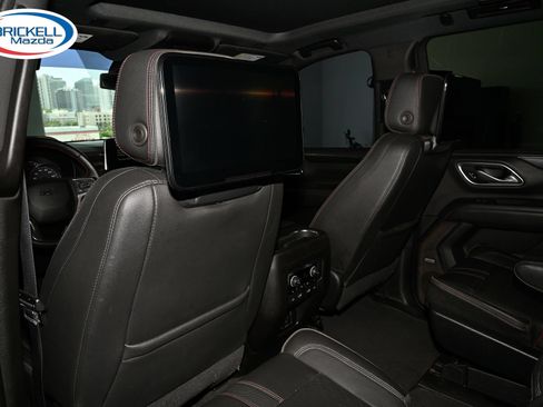 Used 2021 Chevrolet Suburban RST w/ Luxury Package RWD image 22