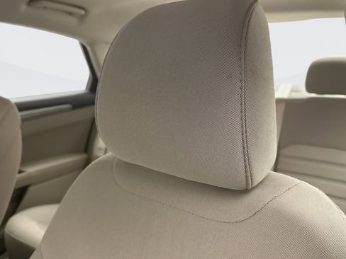 Used 2019 Ford Fusion SE image 8