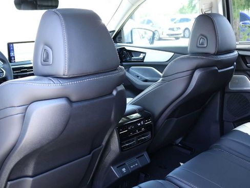 Certified 2026 Acura MDX w/ Technology Package FWD image 12