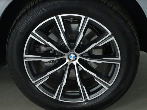 Used 2025 BMW X5 xDrive40i image 39