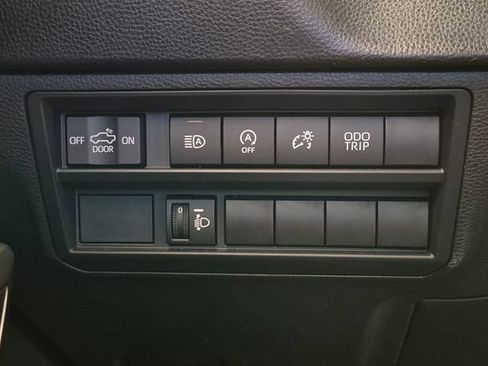 Used 2024 Toyota Tundra SR5 AWD/4WD image 18