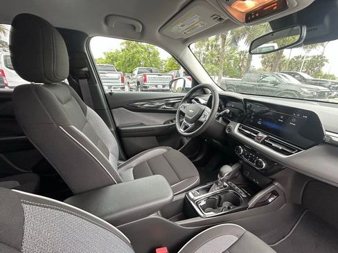 New 2026 Chevrolet TrailBlazer LT w/ Convenience Package image 25