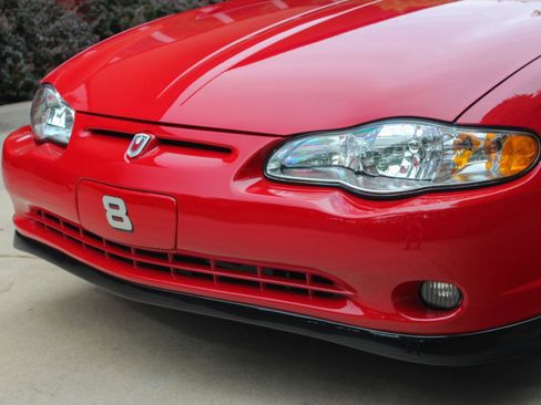 Used 2004 Chevrolet Monte Carlo SS w/ Dale Earnhardt Jr. Package FWD image 18