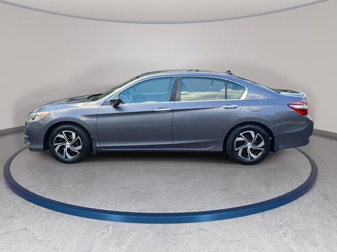 Used 2016 Honda Accord LX image 8
