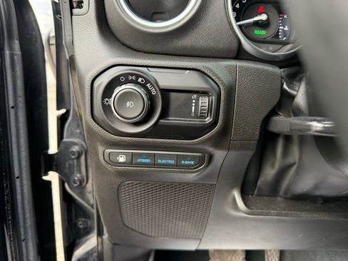 Used 2023 Jeep Wrangler Unlimited Sahara w/ Cold Weather Group image 18