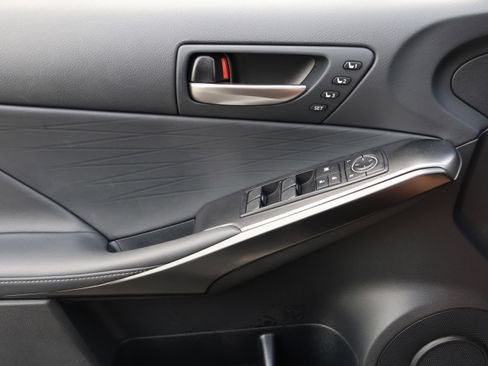 Used 2024 Lexus IS 500 RWD image 15