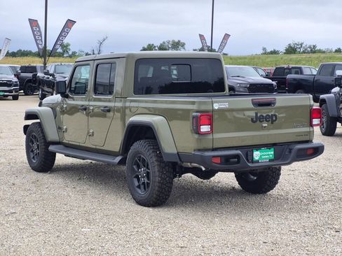 New 2026 Jeep Gladiator Sport AWD/4WD image 4