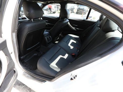 Used 2016 BMW 320i xDrive Sedan AWD/4WD image 13