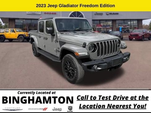 Used 2023 Jeep Gladiator Sport AWD/4WD image 1