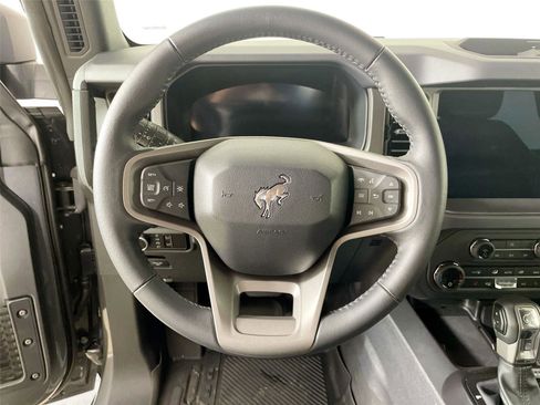 Used 2025 Ford Bronco Big Bend w/ Black Diamond Package AWD/4WD image 18
