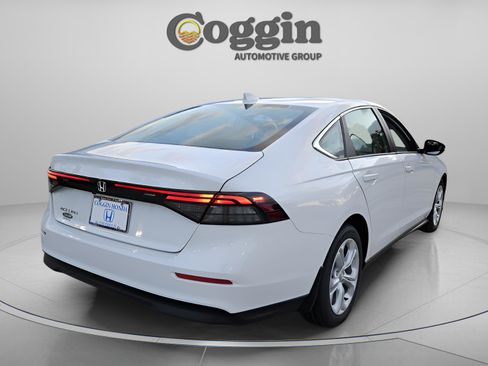 New 2025 Honda Accord LX image 5