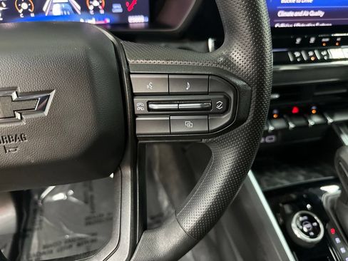 Used 2024 Chevrolet Colorado Trail Boss AWD/4WD image 16