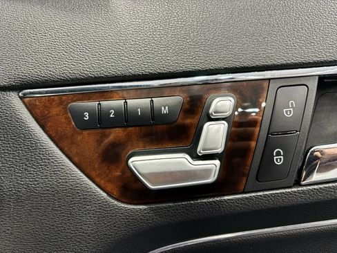 Used 2013 Mercedes-Benz E 350 Cabriolet image 38