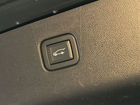 Used 2023 Chevrolet Blazer LT w/ Convenience Package AWD/4WD image 16