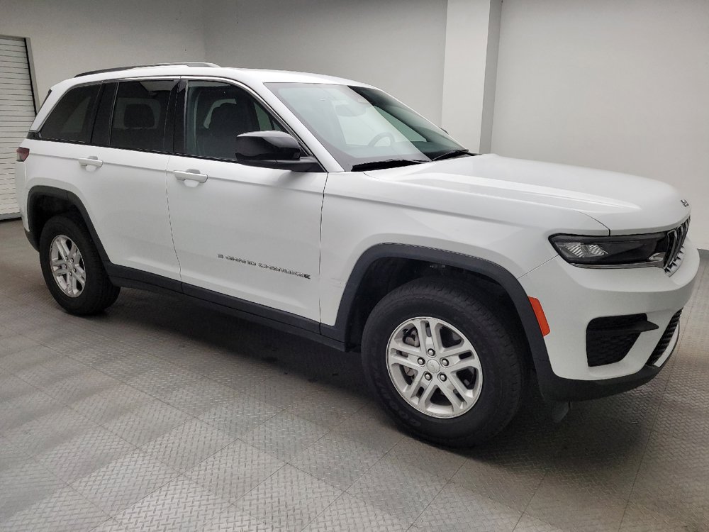 Used 2023 Jeep Grand Cherokee Laredo AWD/4WD image 11