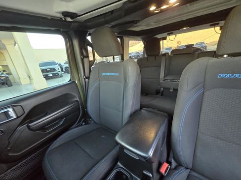 Used 2023 Jeep Wrangler Unlimited Rubicon 4xe w/ Cold Weather Group AWD/4WD image 12