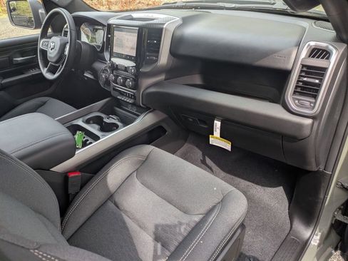 New 2026 RAM 1500 Express AWD/4WD image 29