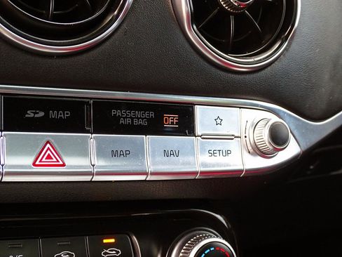 Used 2018 Kia Stinger GT2 AWD/4WD image 57