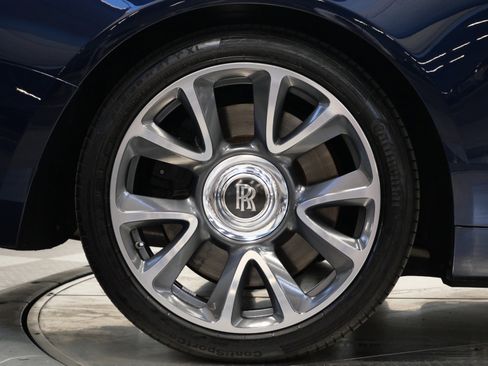 Used 2019 Rolls-Royce Wraith image 39