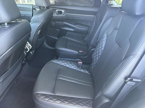 Used 2023 Kia Sorento SX AWD/4WD image 22