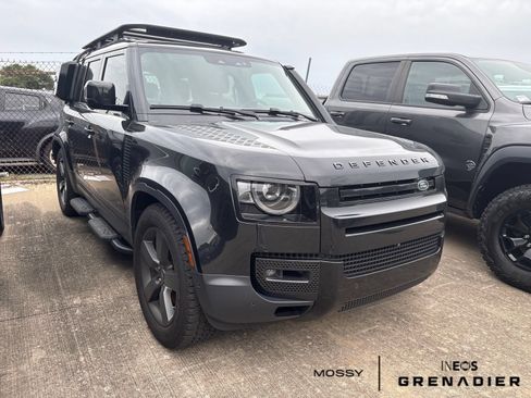 Used 2024 Land Rover Defender 110 SE AWD/4WD image 1