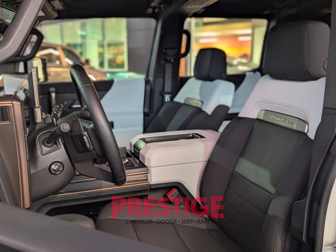 Used 2024 GMC Hummer EV 3X w/ Extreme Off-Road Package AWD/4WD image 27