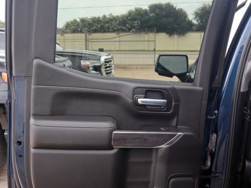 Used 2021 Chevrolet Silverado 1500 LTZ image 24