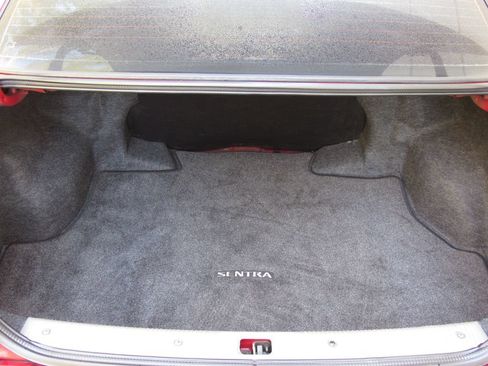 Used 2006 Nissan Sentra SE-R Spec V w/ (J01) Sunroof Pkg FWD image 19