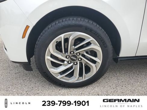 New 2026 Lincoln Navigator L Reserve AWD/4WD image 12