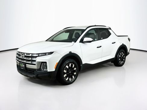 Used 2025 Hyundai Santa Cruz SEL FWD image 3