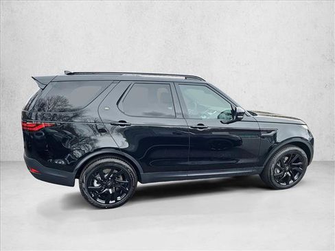 Used 2025 Land Rover Discovery S AWD/4WD image 4
