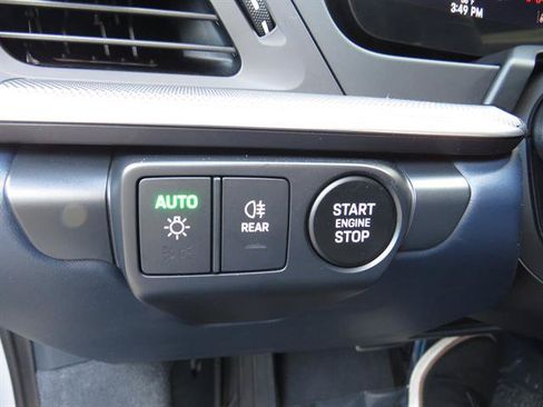 Used 2025 Porsche 911 Carrera RWD image 9