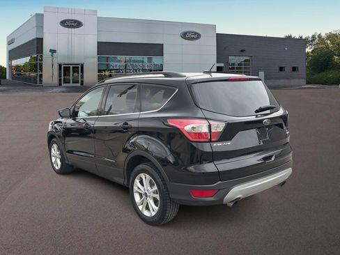 Used 2018 Ford Escape SE FWD image 8
