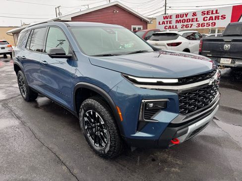 Used 2025 Chevrolet Traverse Z71 w/ Driver Confidence Package image 3