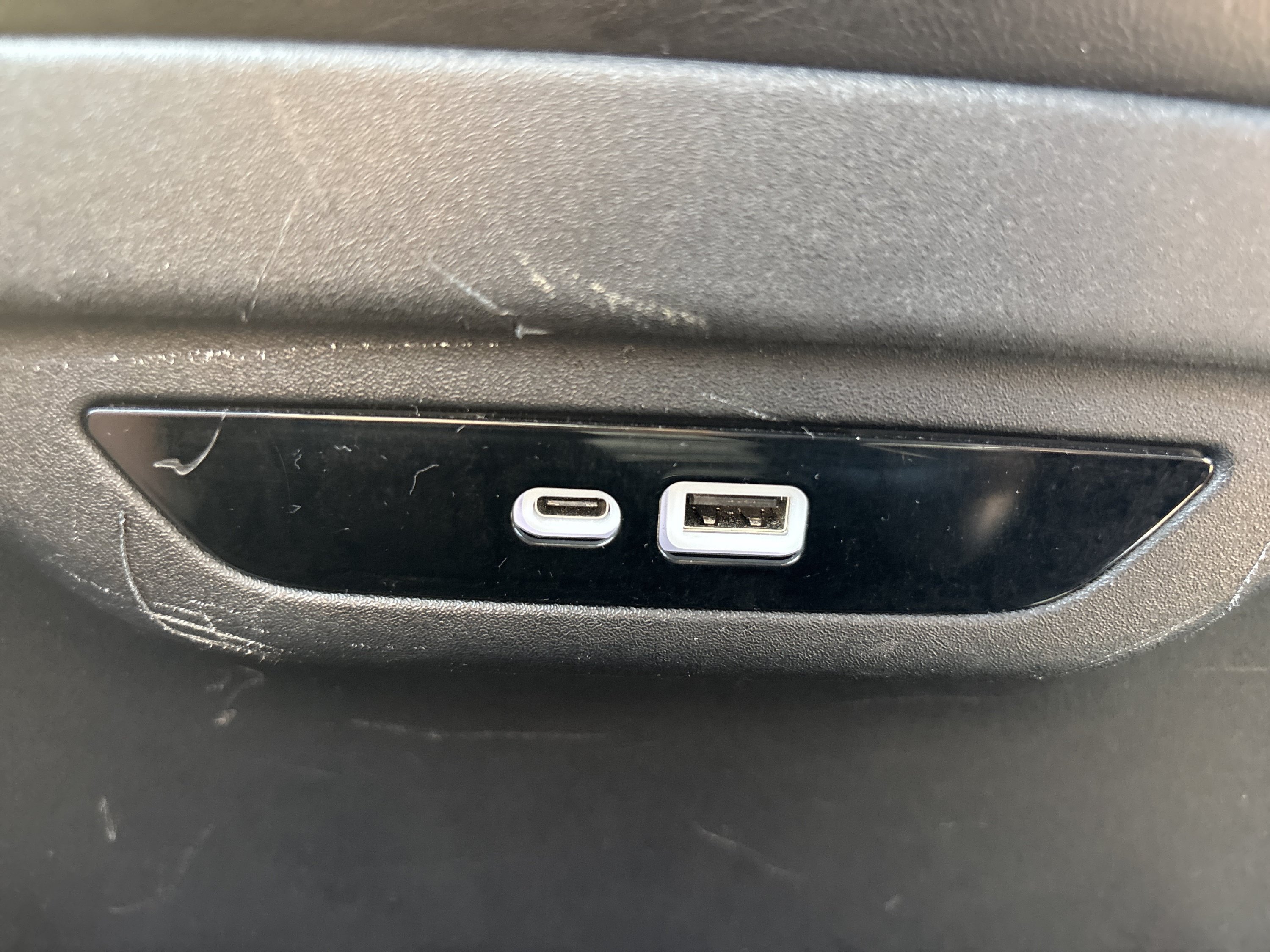 Used 2024 Chrysler Pacifica Touring-L FWD image 21