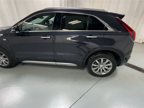 Certified 2023 Cadillac XT4 Premium Luxury w/ Cold Weather Package image 5