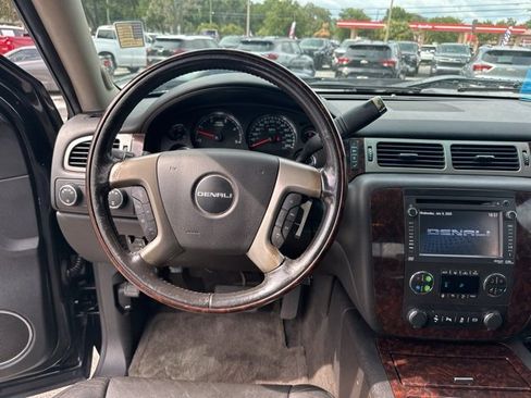 Used 2014 GMC Sierra 2500 Denali image 2