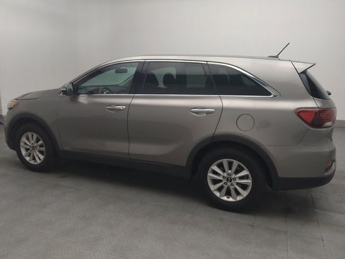 Used 2019 Kia Sorento LX image 3