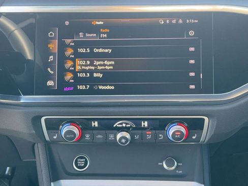 Certified 2025 Audi Q3 2.0T Premium Plus w/ Premium Plus Package image 23