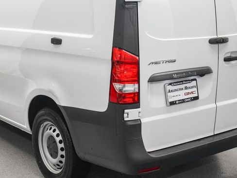 Used 2023 Mercedes-Benz Metris image 9