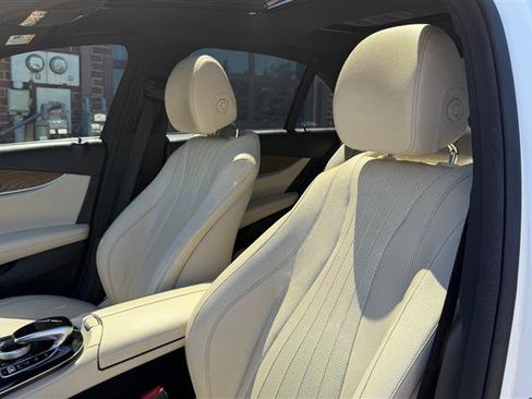 Used 2017 Mercedes-Benz E 300 image 27