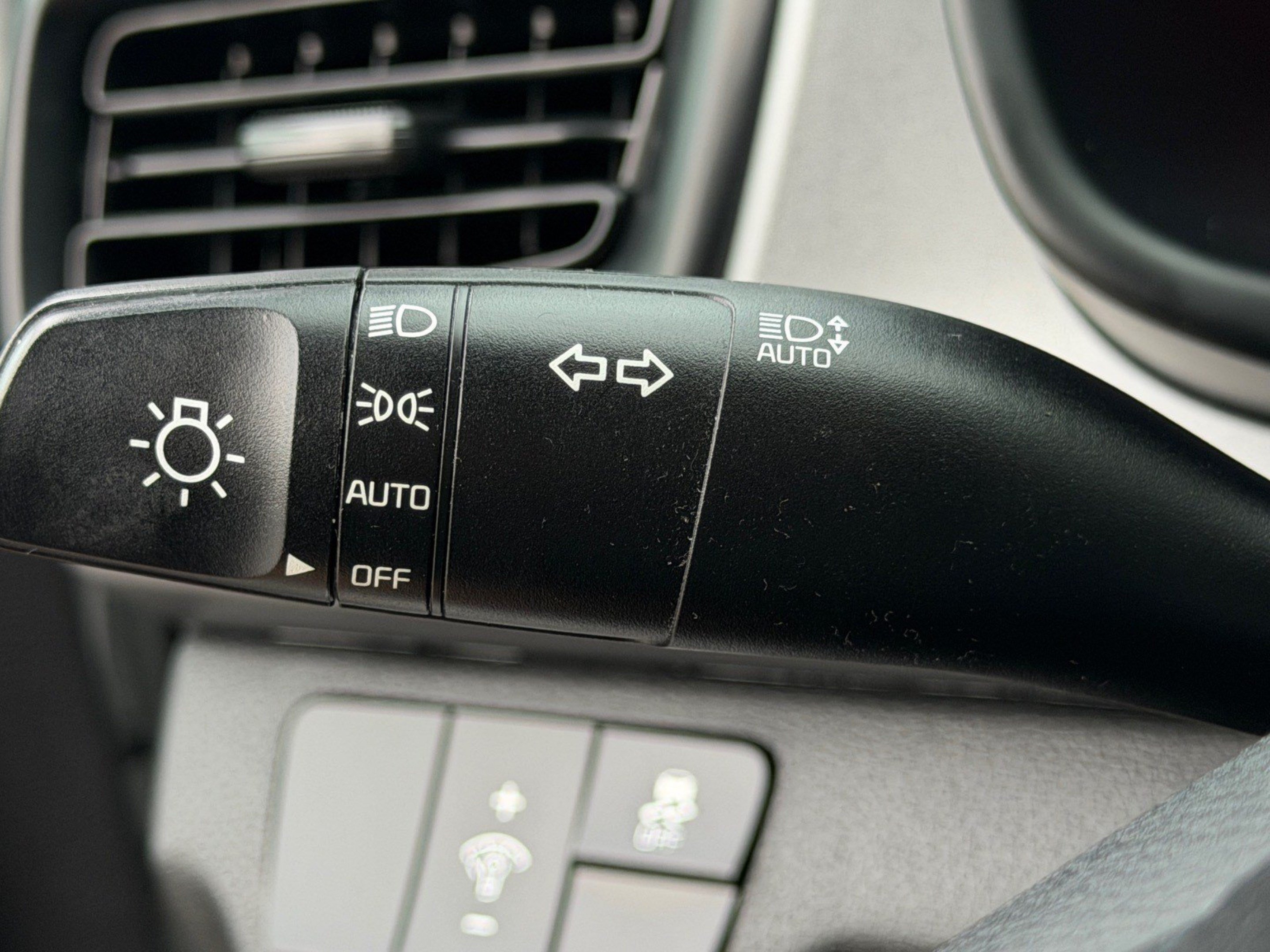 Used 2023 Kia Rio S w/ Technology Package FWD image 30